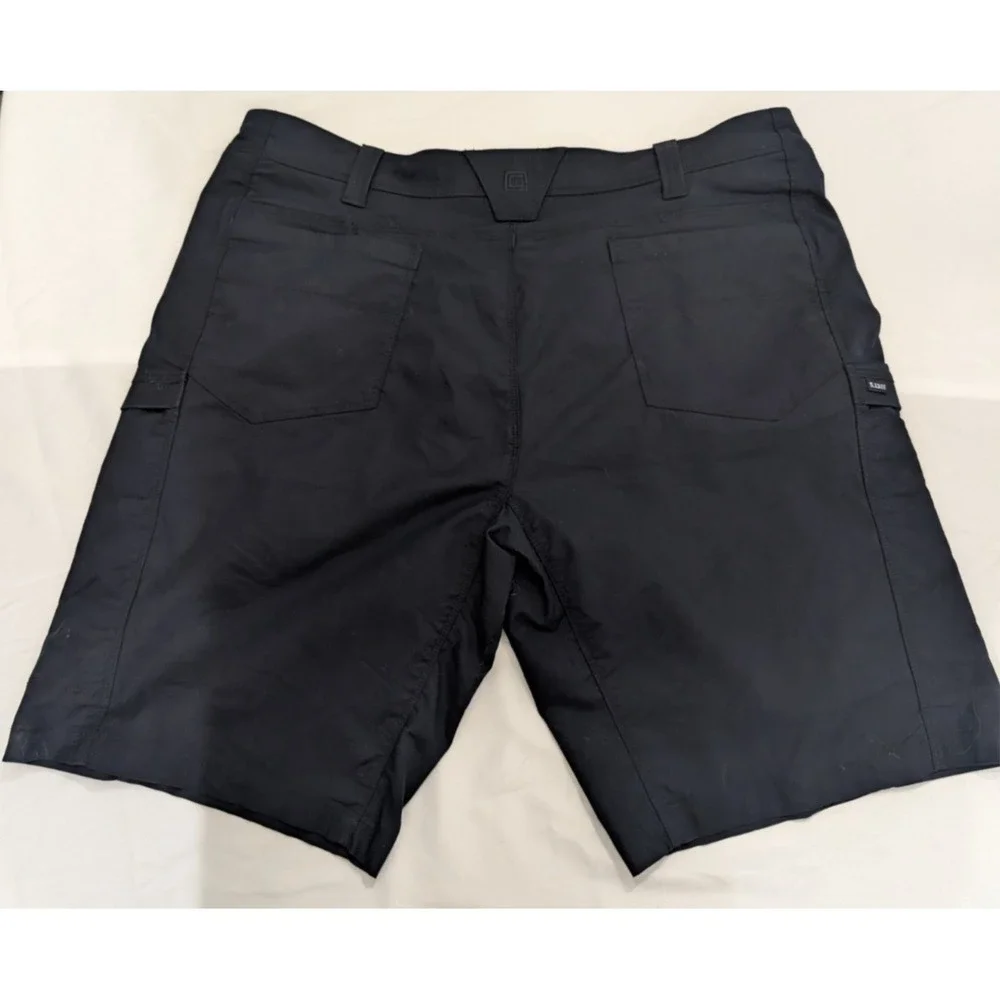 Men's 5.11 Tactical Shorts - Black - Size 42 - Utility Cargo Work Shorts